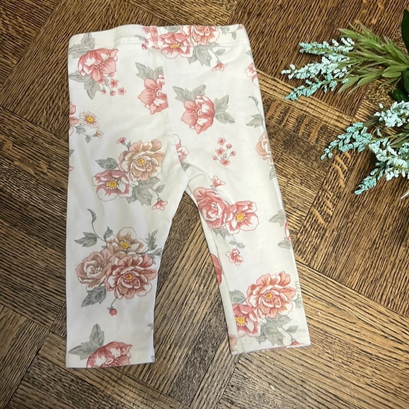 🍭3/$20🍭 H&M leggings - Picture 2 of 3